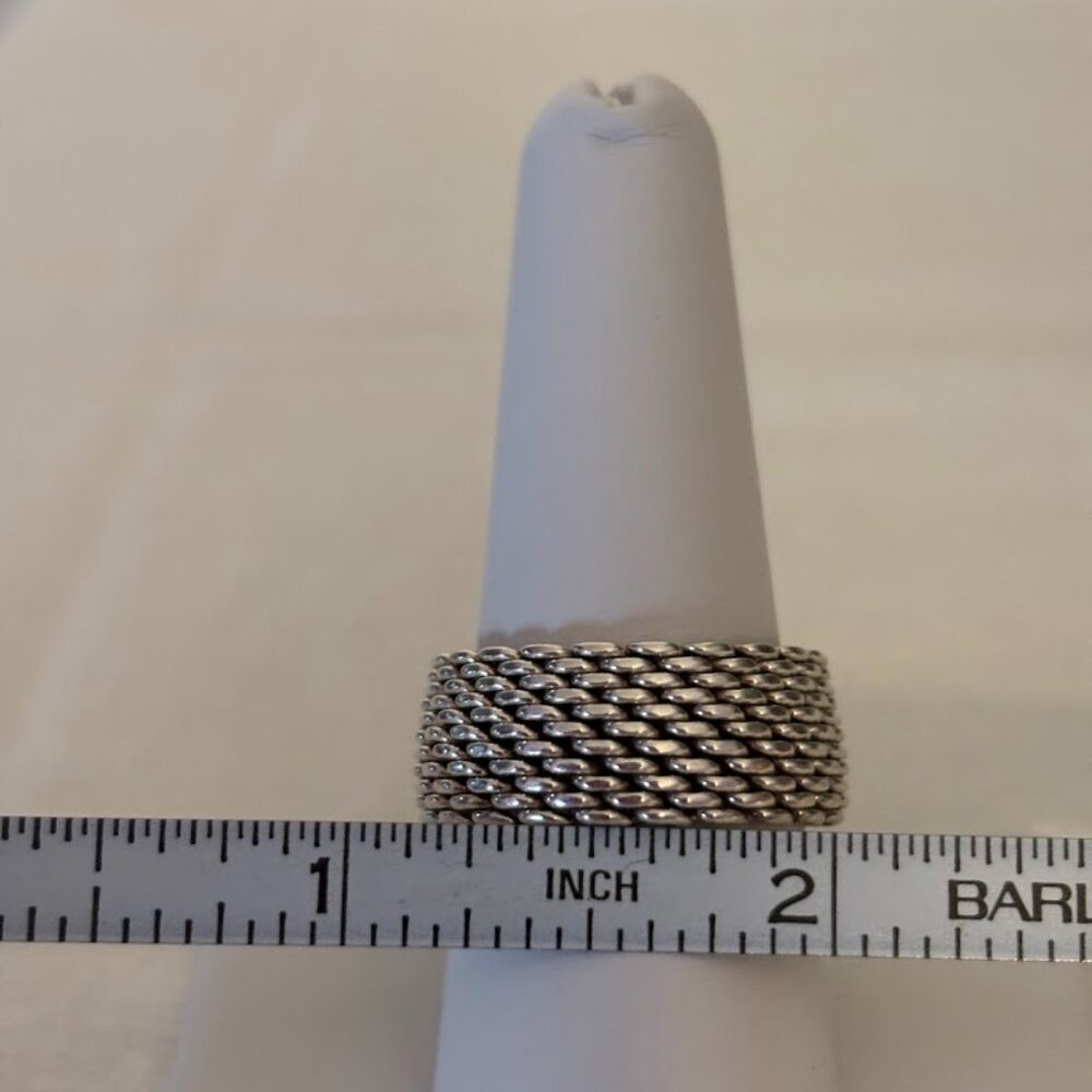 Authentic Tiffany & Co. 925 Sterling Silver Mesh ring (size 8 1/2) and pouch - Picture 6 of 14